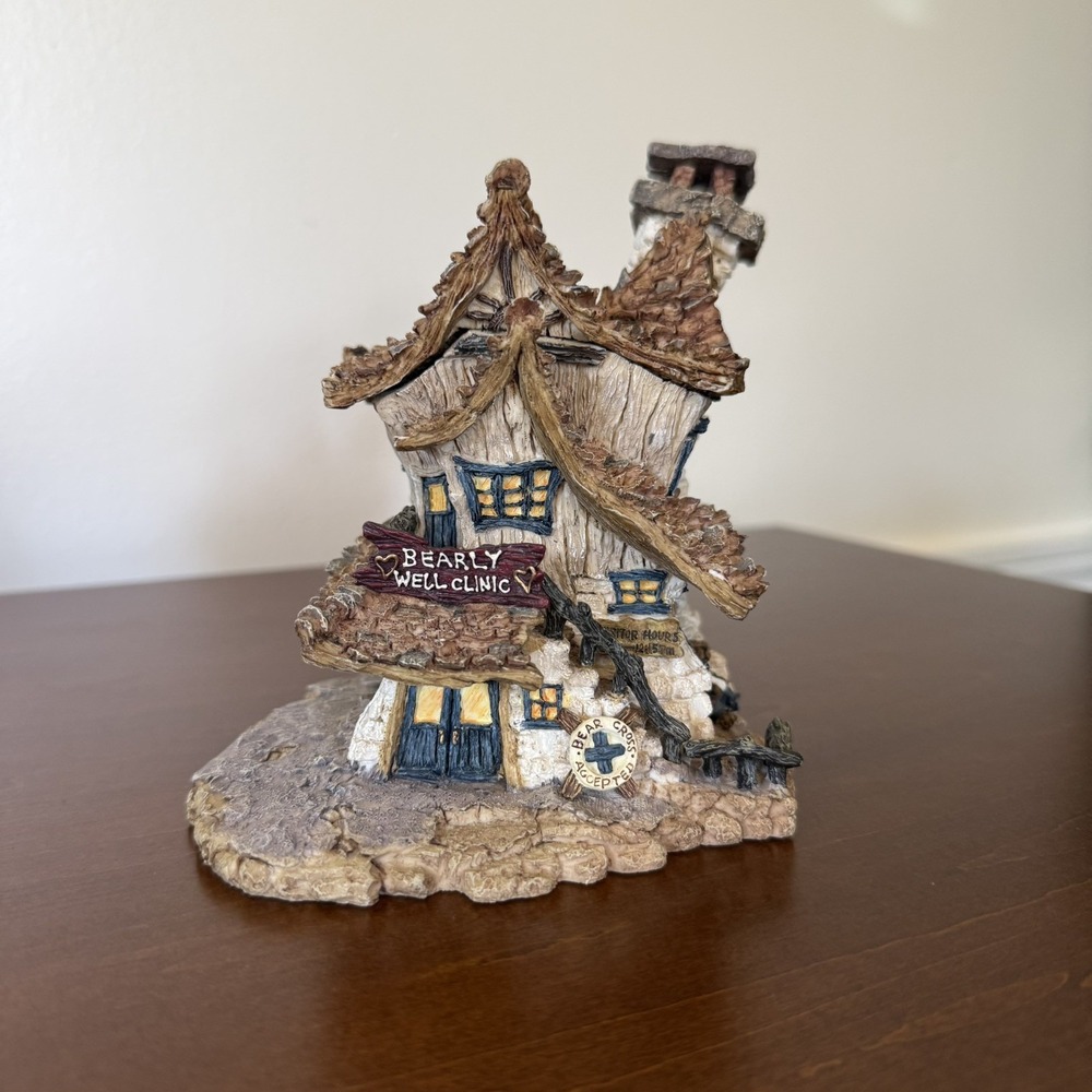 Boyds Bears Bearly-Built Villages #19008 Bearly Well Clinic Boyds Town 2000